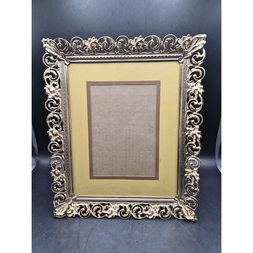 Vintage Ornate Hollywood Regency Gold Metal Filigree Floral 5x7 Picture Frame